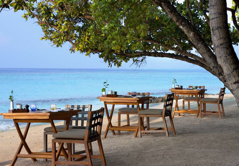 Lagoon Bar at Vakkaru thumbnail 8